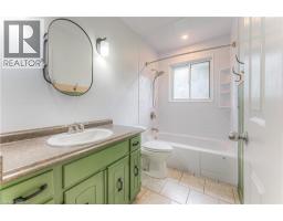18 GILSTON Parkway - 17
