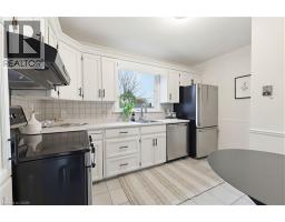 51 BROMLEY Road - 14