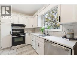 51 BROMLEY Road - 15