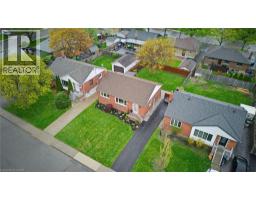 51 BROMLEY Road - 2