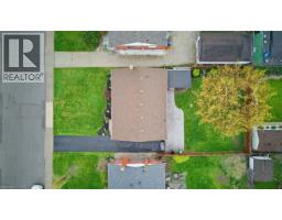 51 BROMLEY Road - 4