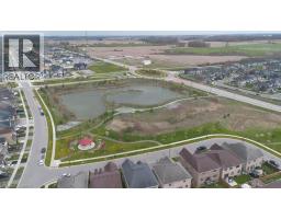 35 ARNOLD MARSHALL Boulevard - 31