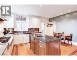 5 UNDERCLIFFE Avenue - 18