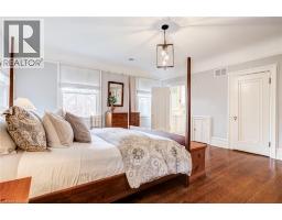 5 UNDERCLIFFE Avenue - 23