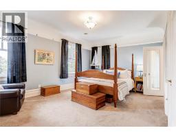 5 UNDERCLIFFE Avenue - 29