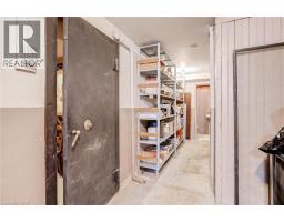 5 UNDERCLIFFE Avenue - 41