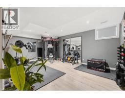 631 WOODLAWN Place - 39