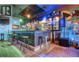 660 KING Street E - 13
