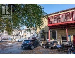 660 KING Street E - 14