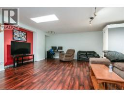 660 KING Street E - 20
