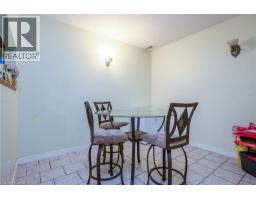 660 KING Street E - 22