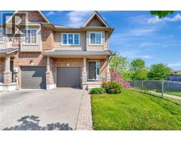 935 ZELLER Crescent - 2