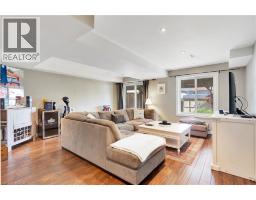 935 ZELLER Crescent - 32