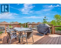 935 ZELLER Crescent - 38