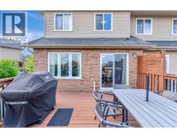 935 ZELLER Crescent - 40