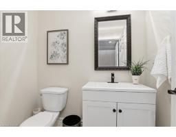 19 FORESTVIEW Drive - 33