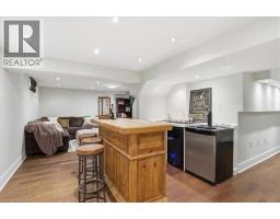 19 FORESTVIEW Drive - 38