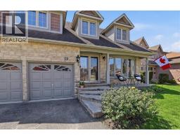19 FORESTVIEW Drive - 4