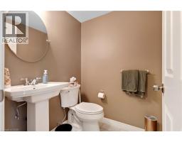 235 DUNDAS Street W - 16