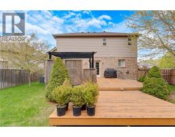 235 DUNDAS Street W - 4