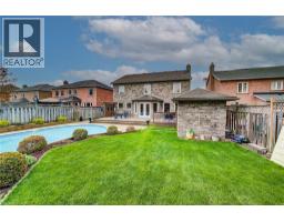 48 LENNOX Crescent - 47