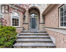 18 WOODMANS Court - 3