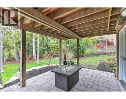 18 WOODMANS Court - 38