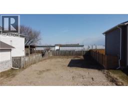 233 KINROSS Street - 3