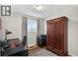 4 CAMELOT Drive - 26
