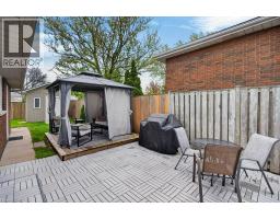 4 CAMELOT Drive - 36