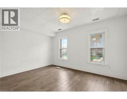 760 LAKESHORE Road E UnitNo. 201 - 27