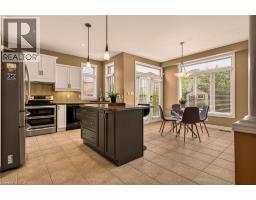 76 MOORLAND Crescent - 10