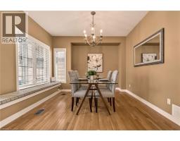 76 MOORLAND Crescent - 6