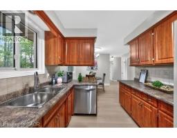 217 PINEGROVE Crescent - 17