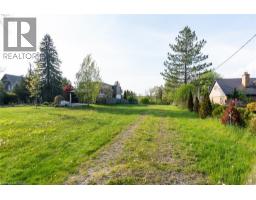 138 RIVERBANK Drive - 3