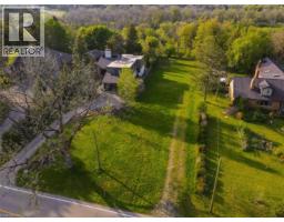 138 RIVERBANK Drive - 40