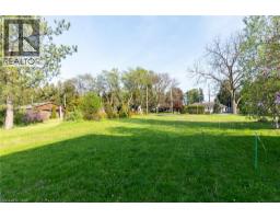 138 RIVERBANK Drive - 7
