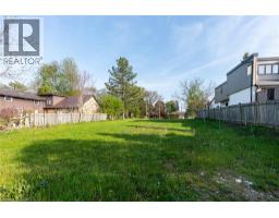138 RIVERBANK Drive - 9