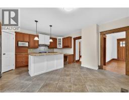 48 STIRLING Avenue N - 8