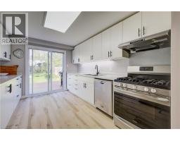 35 CAMROSE Court - 11