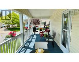 4 CRICKLEWOOD Crescent - 5