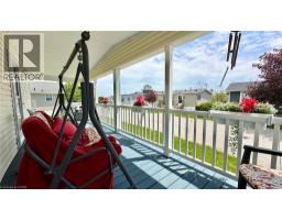 4 CRICKLEWOOD Crescent - 6