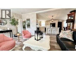 4 CRICKLEWOOD Crescent - 9