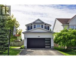 32 KROEGER Crescent - 1