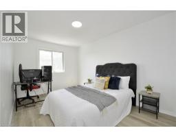 32 KROEGER Crescent - 20