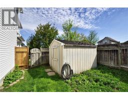 32 KROEGER Crescent - 28