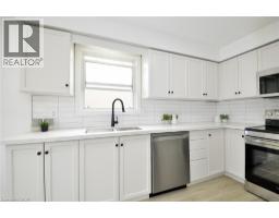 32 KROEGER Crescent - 9