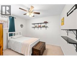 19 BREWSTER Way - 21