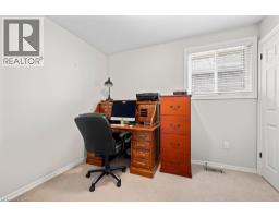 19 BREWSTER Way - 25