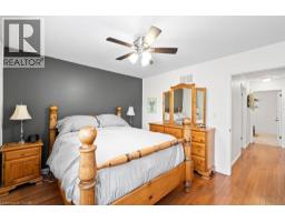 19 BREWSTER Way - 28